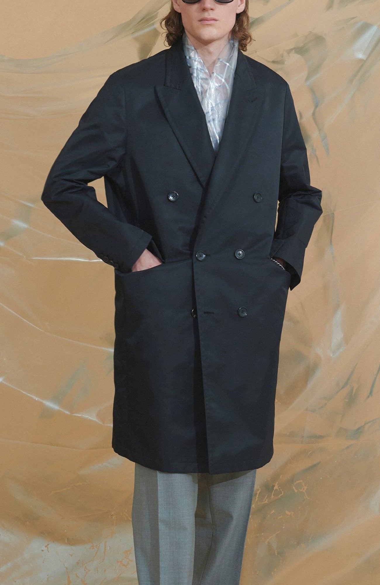 LEO BLACK DOUBLE BREAST RAINCOAT